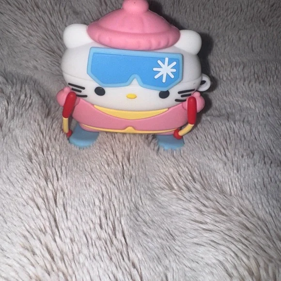 AirPods Pro case    Hello Kitty Pink and Blue Winter - Picture 4 of 6